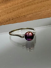 Load image into Gallery viewer, White Gold Tahitian South Sea Pearl with Diamond Accent Ring
