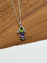 Load image into Gallery viewer, Silver Art Deco Peridot and Alexandrite Necklace
