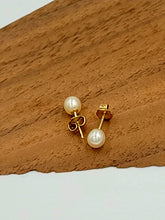 Load image into Gallery viewer, Akoya Pearl Gold Post Earrings
