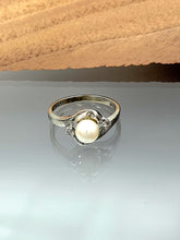 Load image into Gallery viewer, White Gold Pearl with Diamonds Ring

